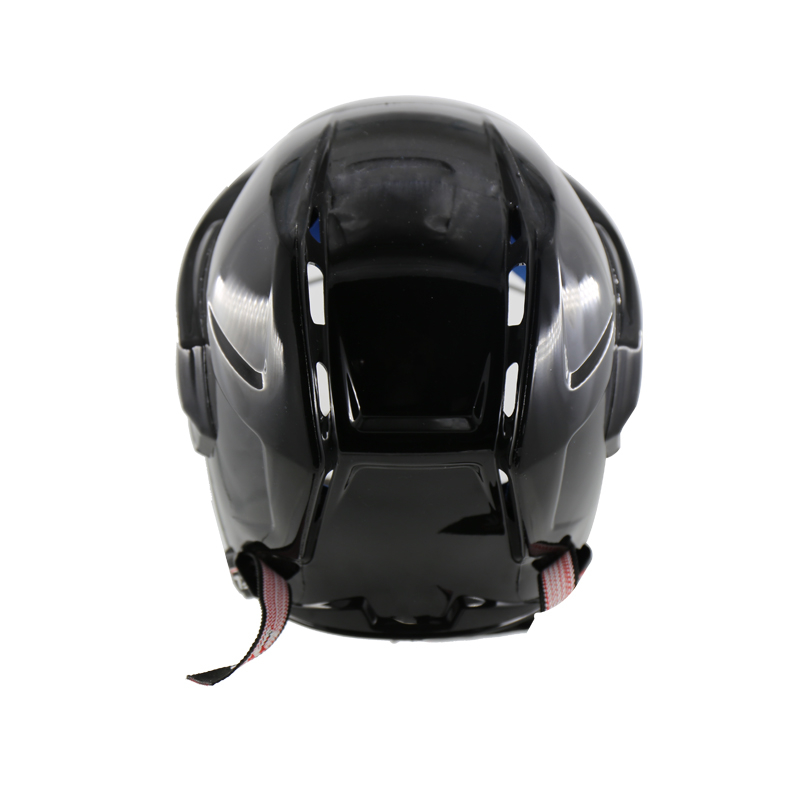 Средний безопасный хоккейный шлем на роликах